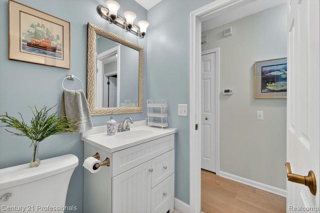 134 Foxboro Drive, Rochester Hills, MI 48309