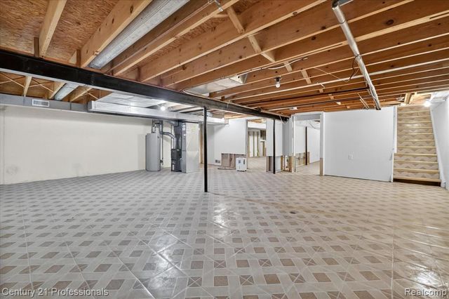 134 Foxboro Drive, Rochester Hills, MI 48309