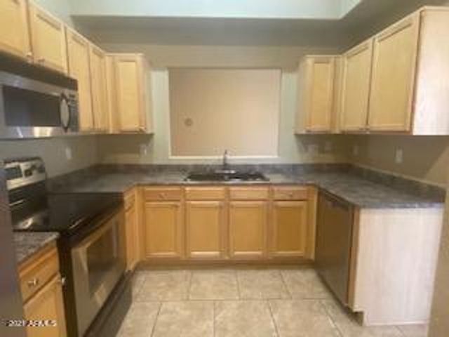 1130 N MARTINGALE Road, Gilbert, AZ 85234