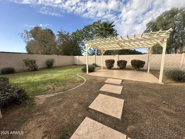 1130 N MARTINGALE Road, Gilbert, AZ 85234