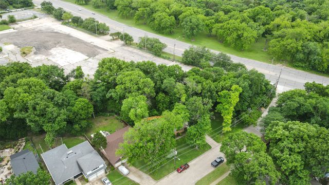 3016 Loganwood, Dallas, TX 75227
