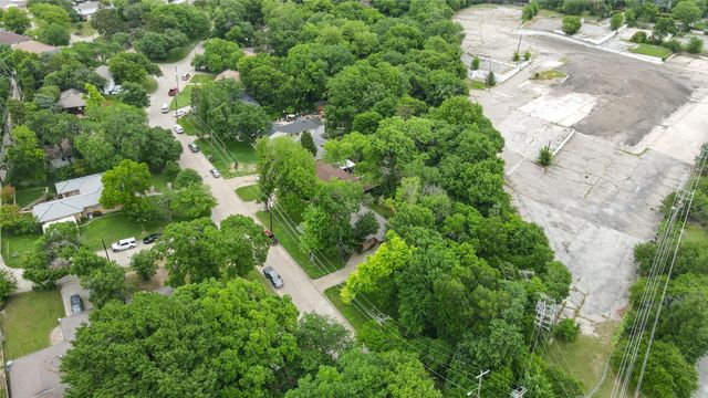 3016 Loganwood, Dallas, TX 75227