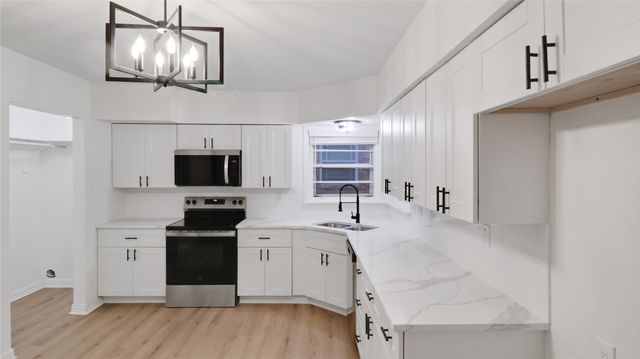 3016 Loganwood, Dallas, TX 75227