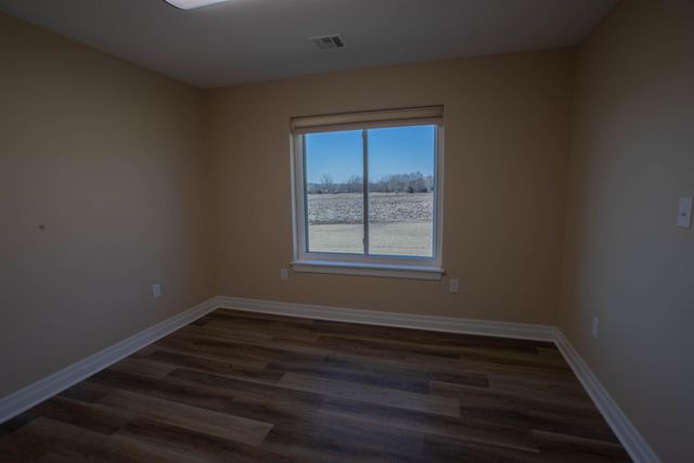 13181 75th Rd, Winfield, KS 67156