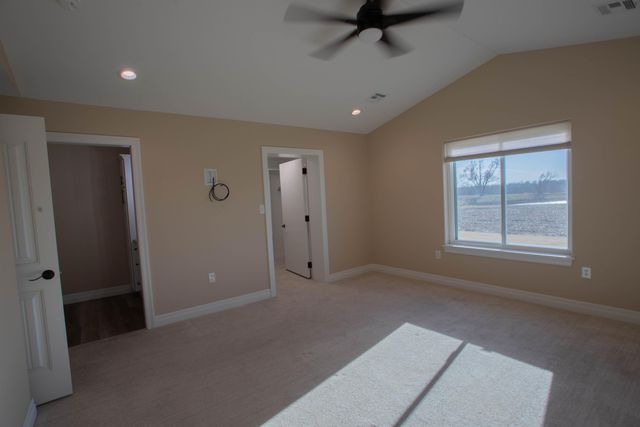 13181 75th Rd, Winfield, KS 67156