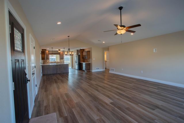 13181 75th Rd, Winfield, KS 67156