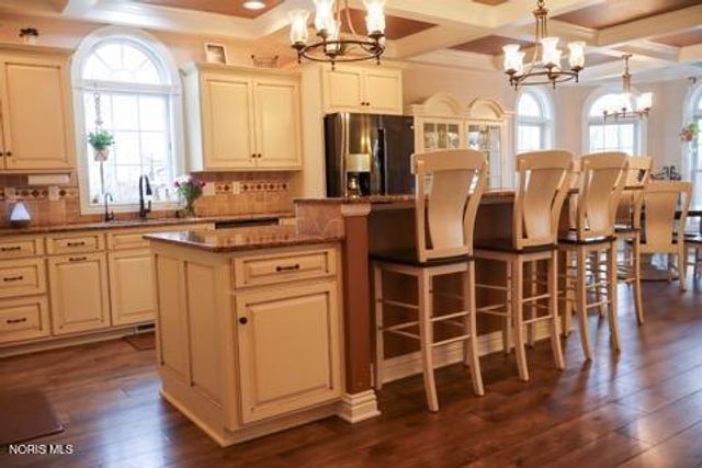 1300 Heisler Road, Edgerton, OH 43517