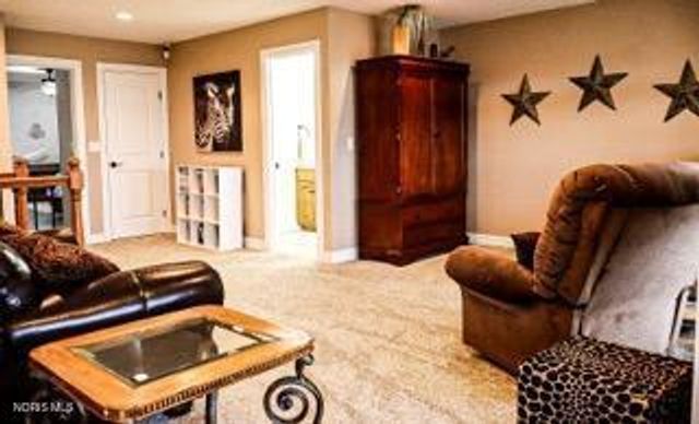 1300 Heisler Road, Edgerton, OH 43517