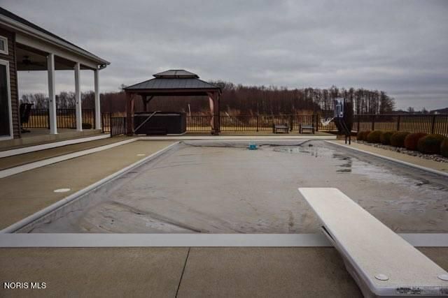 1300 Heisler Road, Edgerton, OH 43517