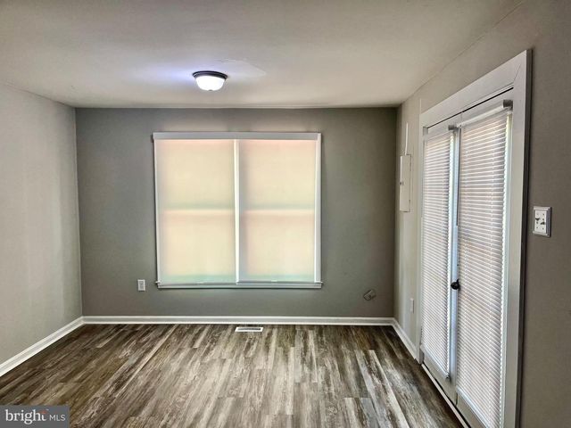 991 CRYSTAL ROCK RD, Lusby, MD 20657