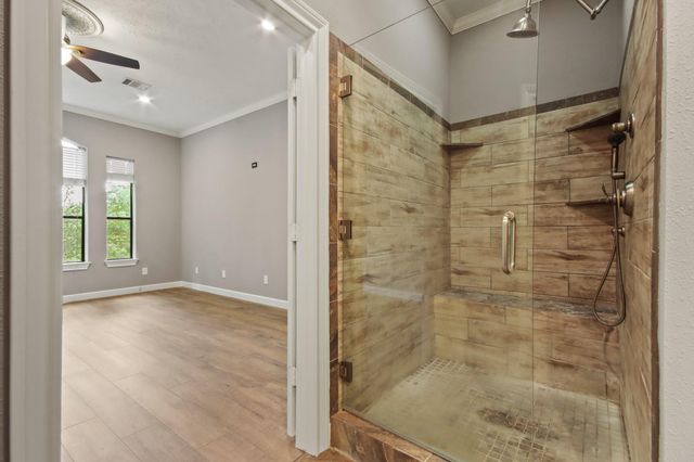 35 Susan Drive, Cleveland, TX 77327