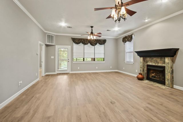 35 Susan Drive, Cleveland, TX 77327