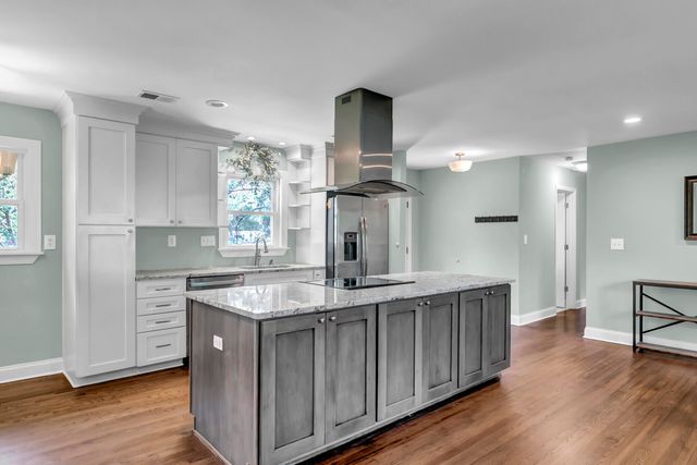 1510 Manor Boulevard, Charleston, SC 29407