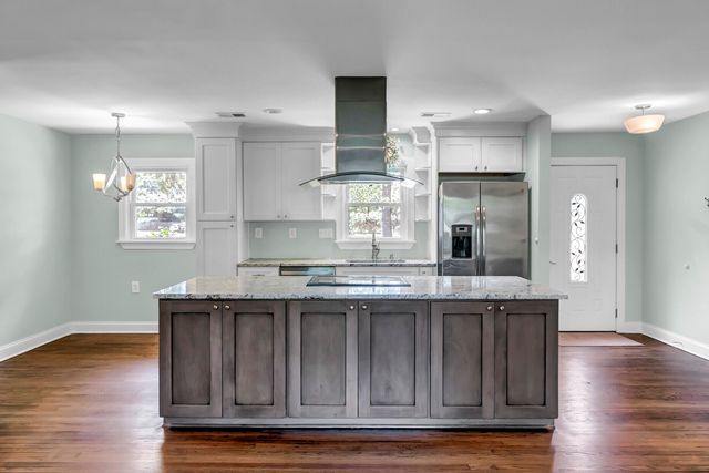 1510 Manor Boulevard, Charleston, SC 29407