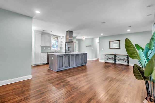 1510 Manor Boulevard, Charleston, SC 29407