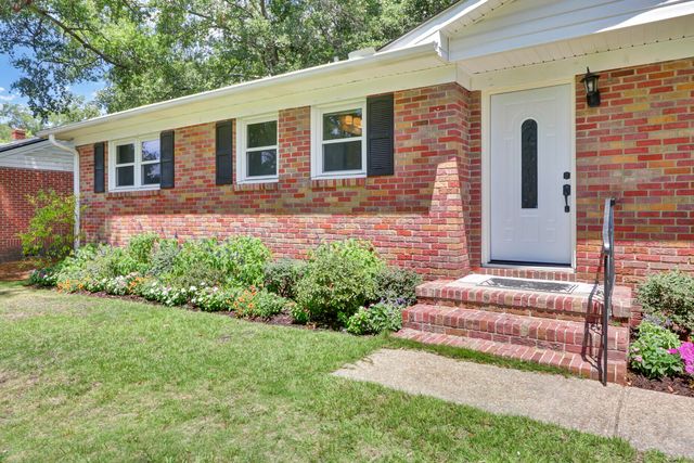 1510 Manor Boulevard, Charleston, SC 29407