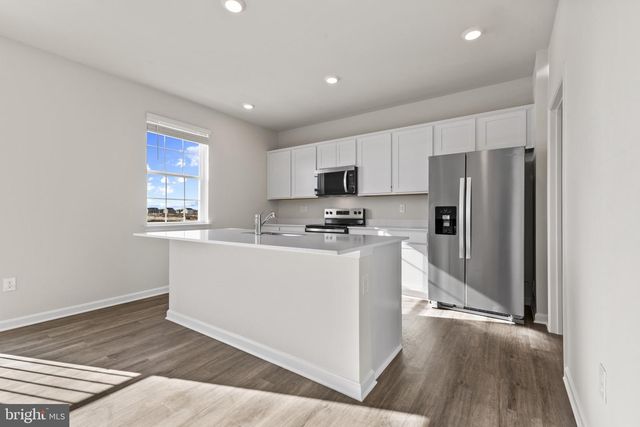 574 ATKINSON ST, Shenandoah Junction, WV 25442