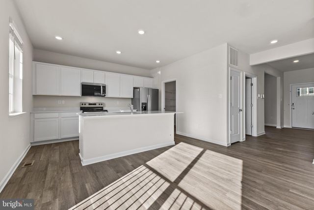 574 ATKINSON ST, Shenandoah Junction, WV 25442