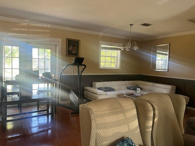 320 Poe Drive, Palm Springs, FL 33461