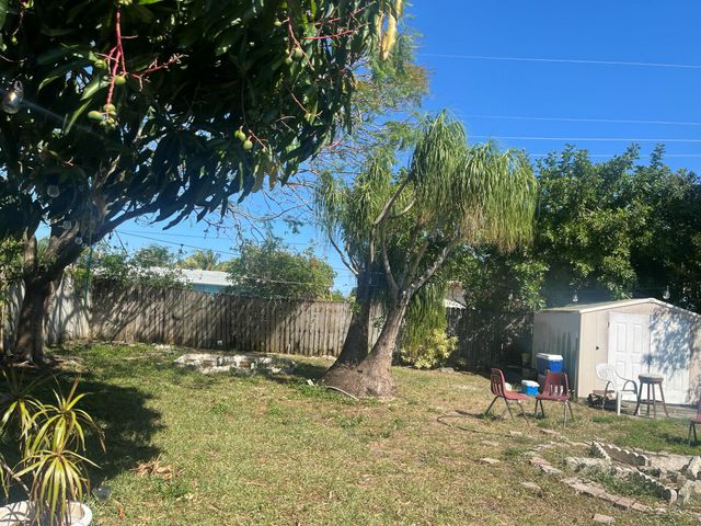 320 Poe Drive, Palm Springs, FL 33461