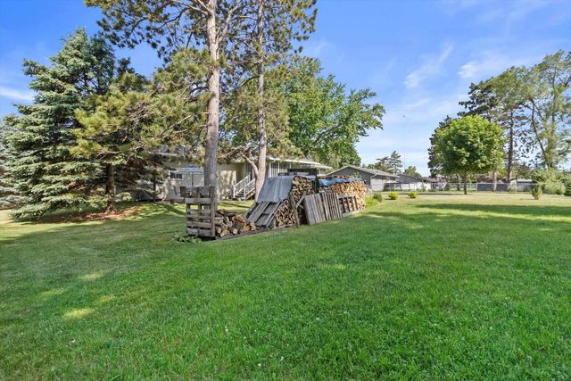 839 Suellen Lane, Portage, WI 53901