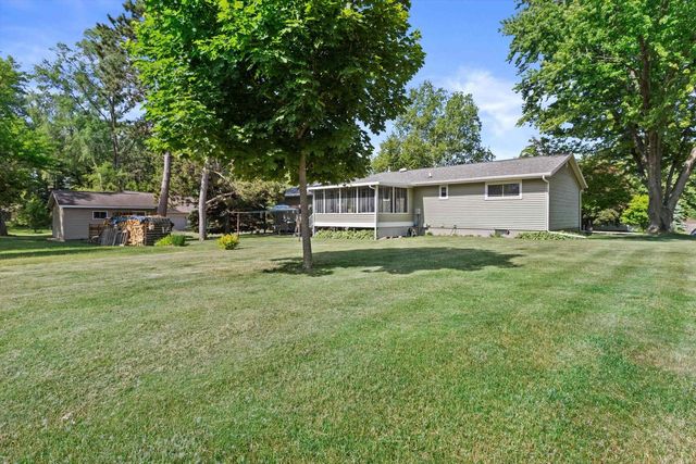 839 Suellen Lane, Portage, WI 53901