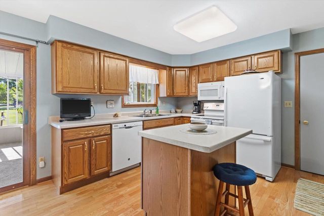 839 Suellen Lane, Portage, WI 53901