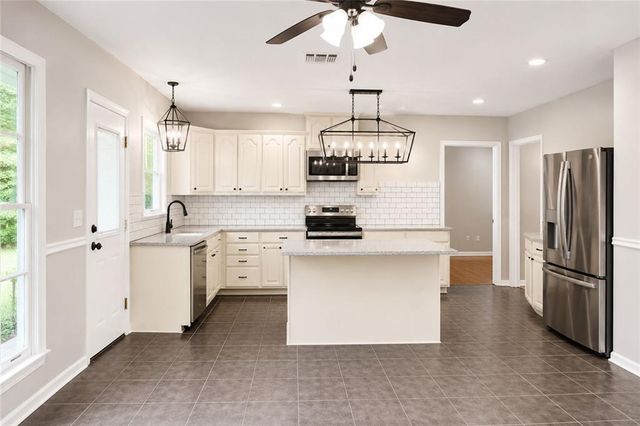 125 Flint Hill Drive, Oxford, GA 30054