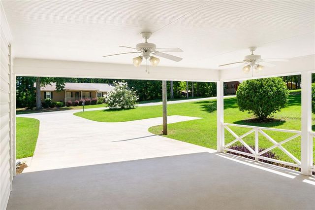 125 Flint Hill Drive, Oxford, GA 30054