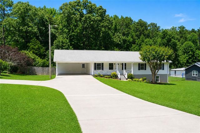 125 Flint Hill Drive, Oxford, GA 30054