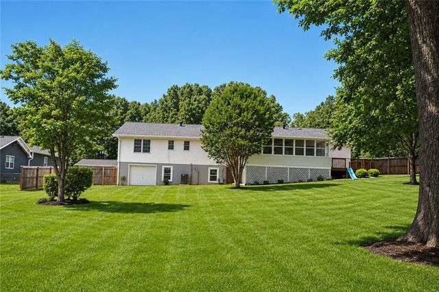 125 Flint Hill Drive, Oxford, GA 30054