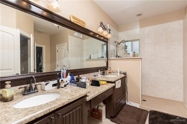 2020 Queens Avenue, Mcallen, TX 78504