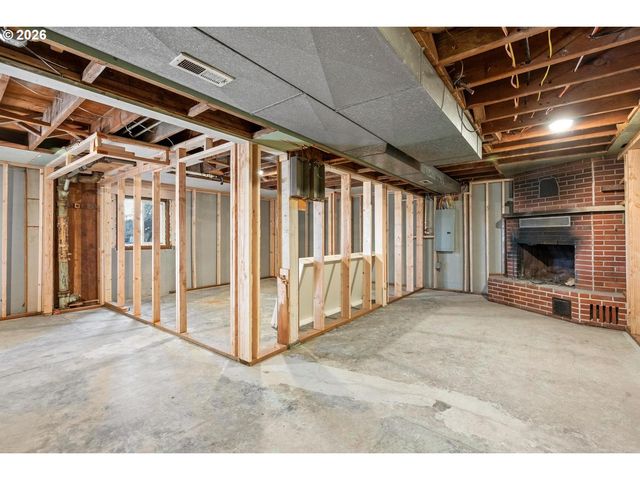 10721 Ne 2ND Ave, Portland, OR 97211