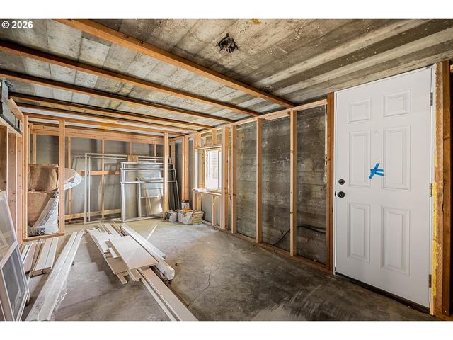 10721 Ne 2ND Ave, Portland, OR 97211