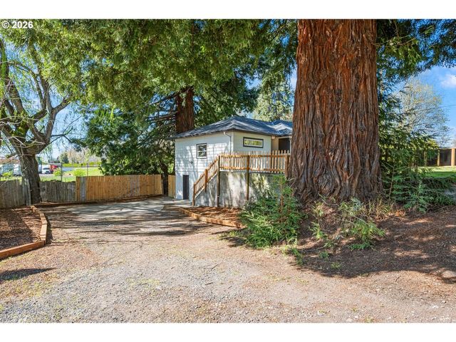 10721 Ne 2ND Ave, Portland, OR 97211