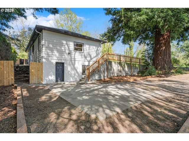 10721 Ne 2ND Ave, Portland, OR 97211