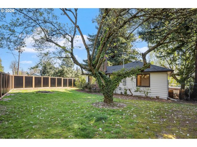 10721 Ne 2ND Ave, Portland, OR 97211