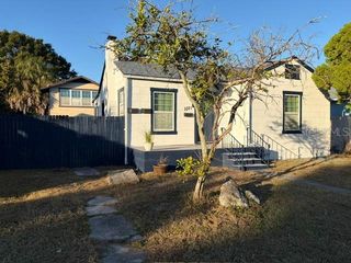 1021 23RD AVENUE N, St Petersburg, FL 33704