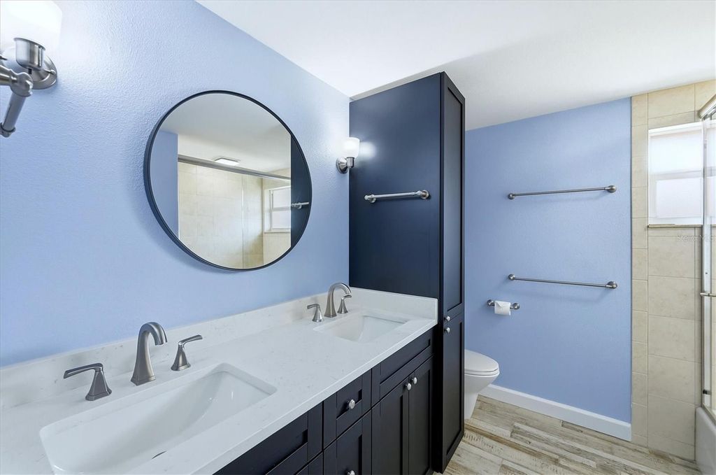 Image 25 of property listing at 1455 LEMON BAY DRIVE, Englewood, FL 34223