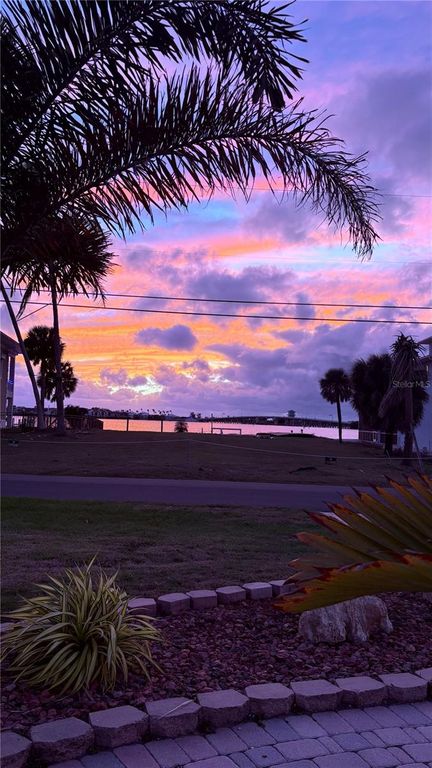 Image 60 of property listing at 1455 LEMON BAY DRIVE, Englewood, FL 34223