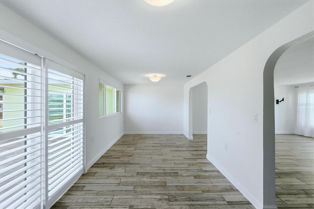 Image 8 of property listing at 1455 LEMON BAY DRIVE, Englewood, FL 34223