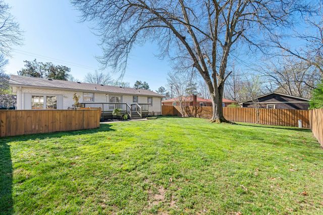 7932 Stallion Dr, Nashville, TN 37221