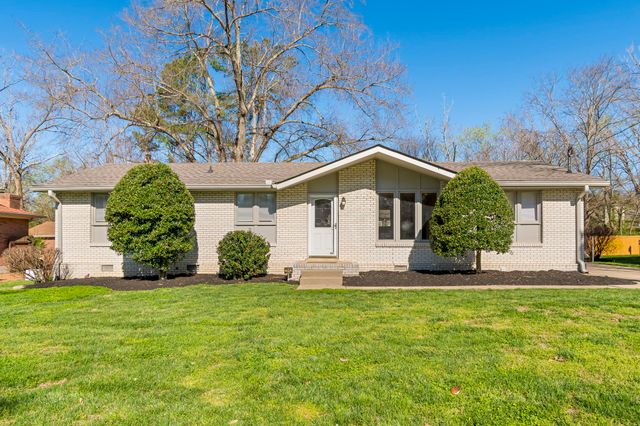 7932 Stallion Dr, Nashville, TN 37221