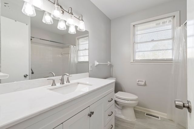 7932 Stallion Dr, Nashville, TN 37221