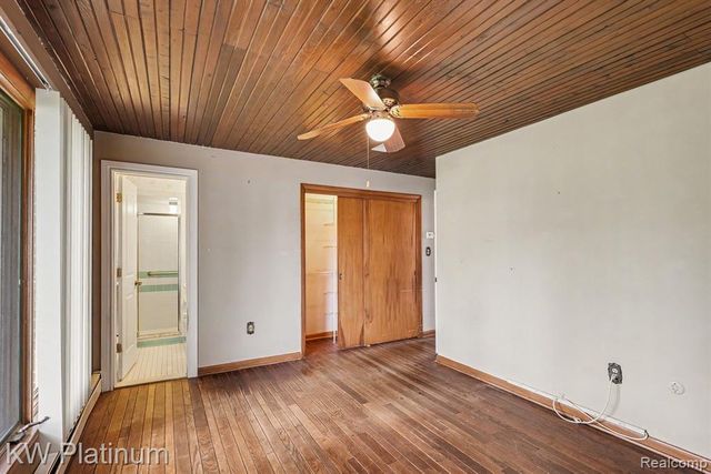 49750 Nautical Drive, New Baltimore, MI 48047