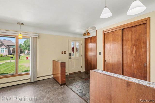 49750 Nautical Drive, New Baltimore, MI 48047