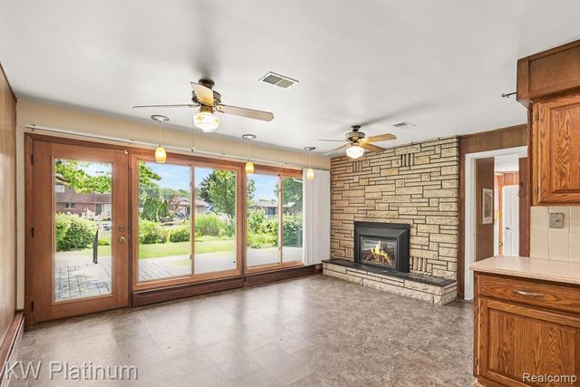 49750 Nautical Drive, New Baltimore, MI 48047