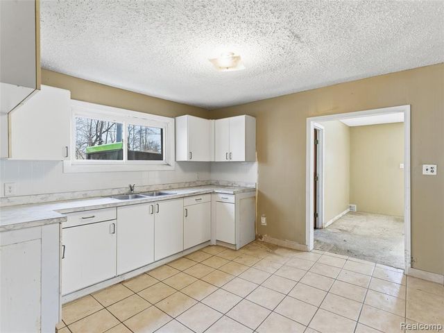 3754 Wasmund Avenue, Warren, MI 48091