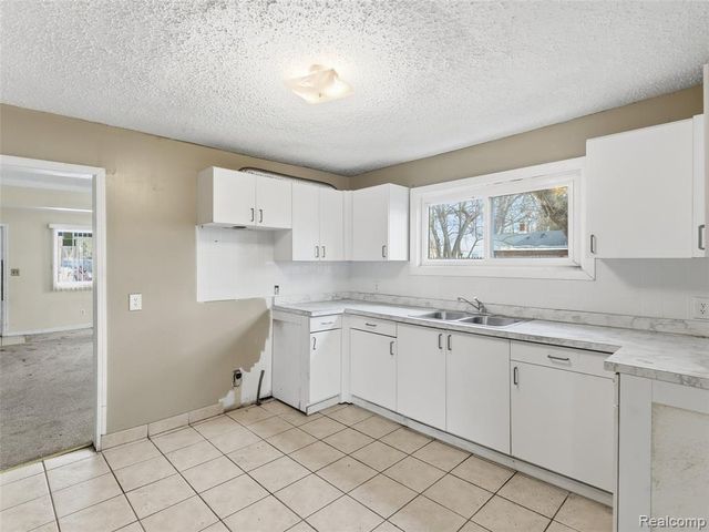 3754 Wasmund Avenue, Warren, MI 48091