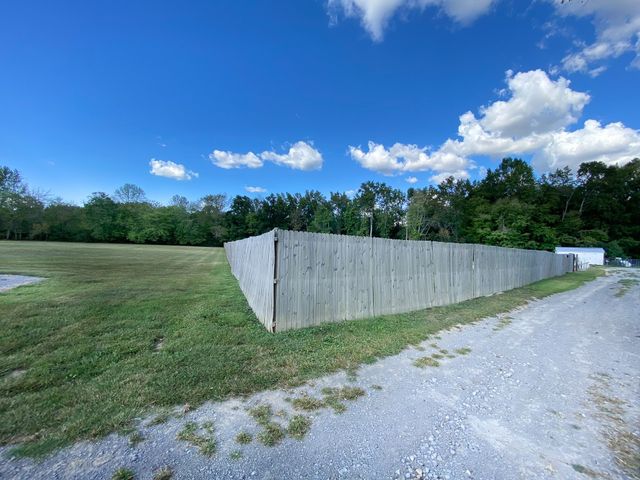 1260 Toy Denny Rd, Bradyville, TN 37026